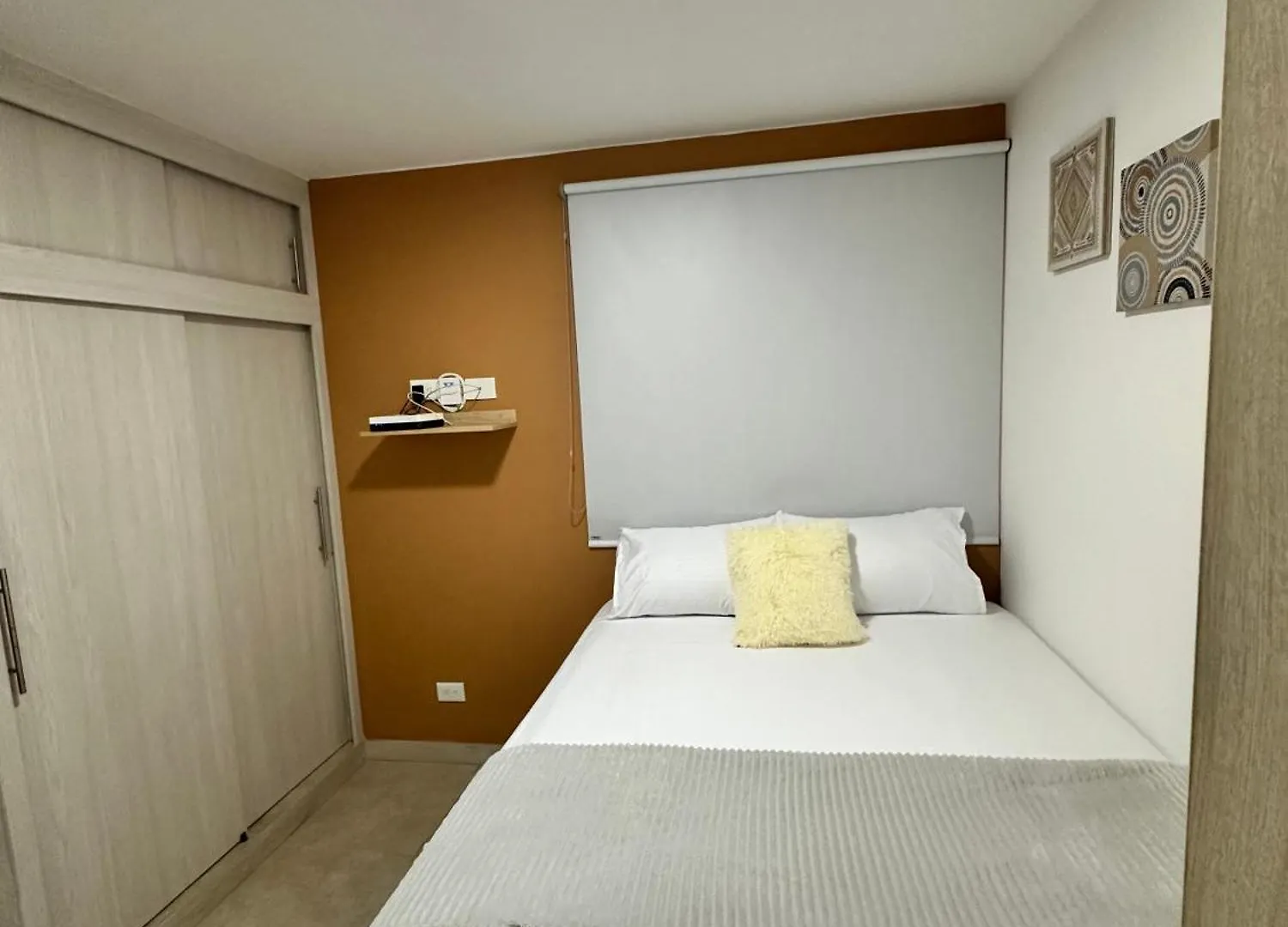Apartamento En Laureles Cerca A La 70 Y Estadio - 702 Medellín