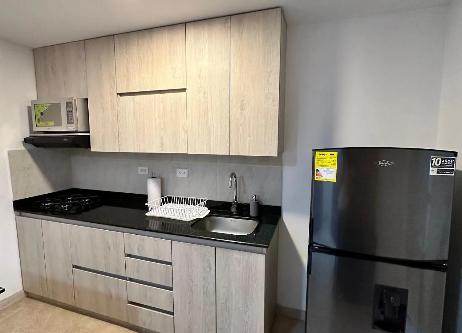Apartamento En Laureles Cerca A La 70 Y Estadio - 702 Medellín