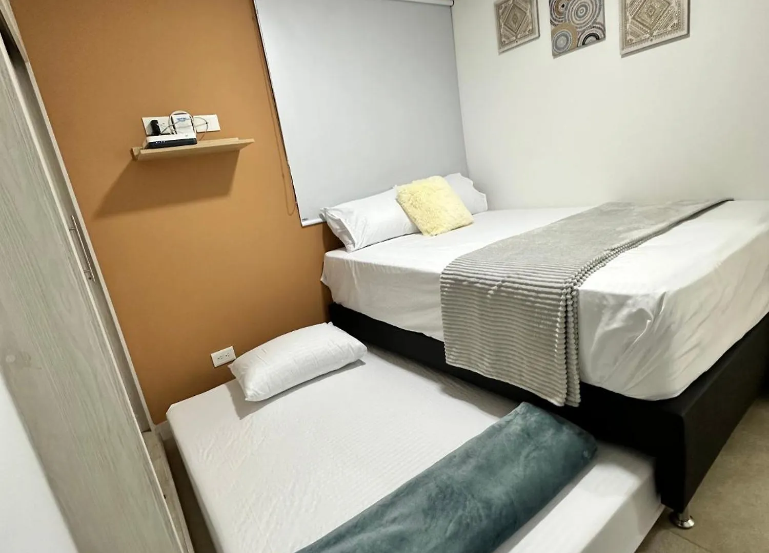 Apartamento En Laureles Cerca A La 70 Y Estadio - 702 Medellín