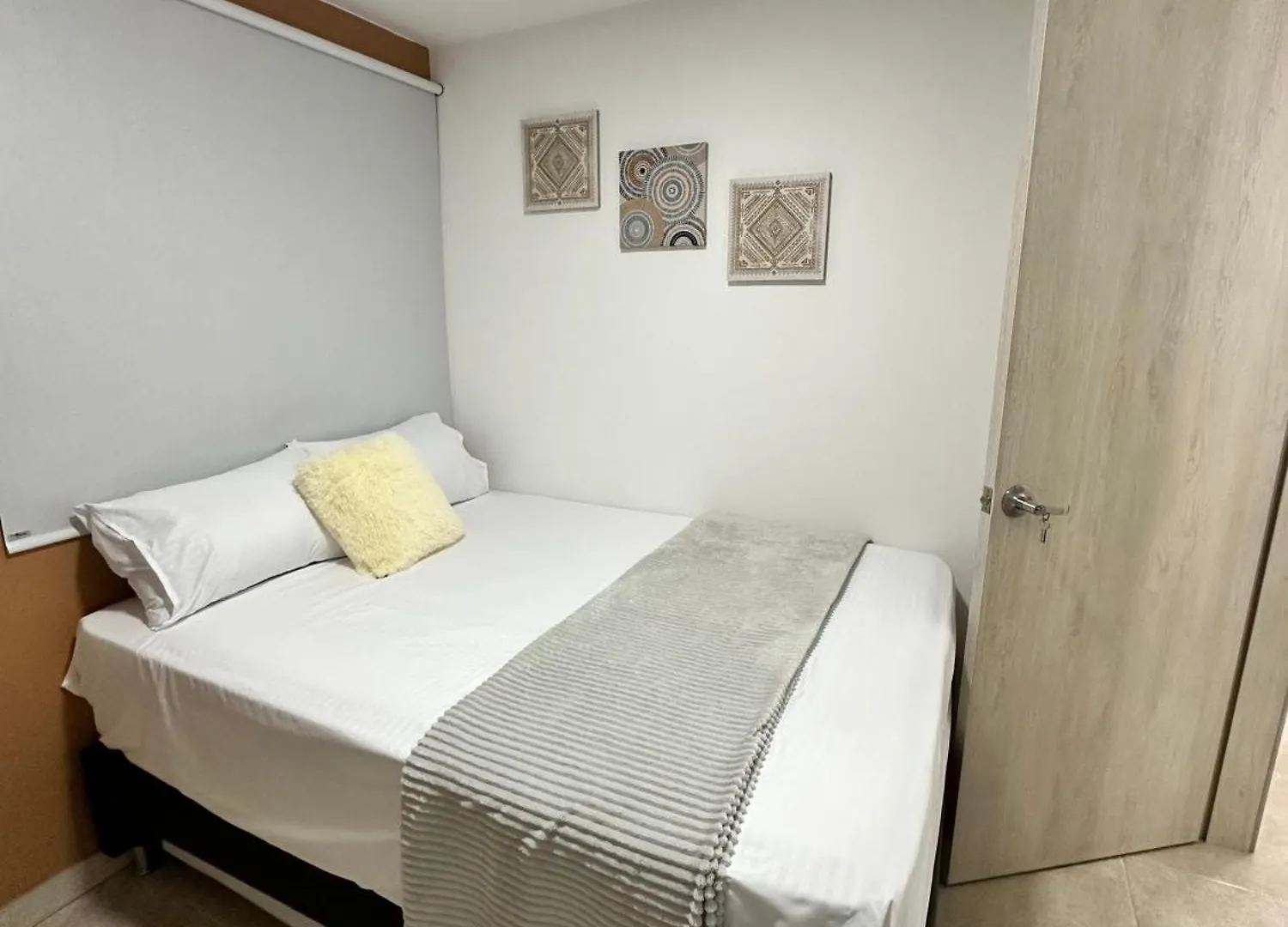 Apartamento En Laureles Cerca A La 70 Y Estadio - 702 Medellín Colombia